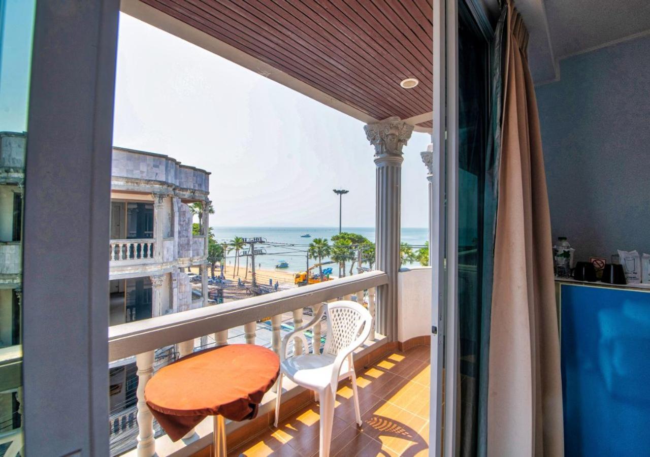 Akvavit Living Hotel Jomtien Beach Exterior photo