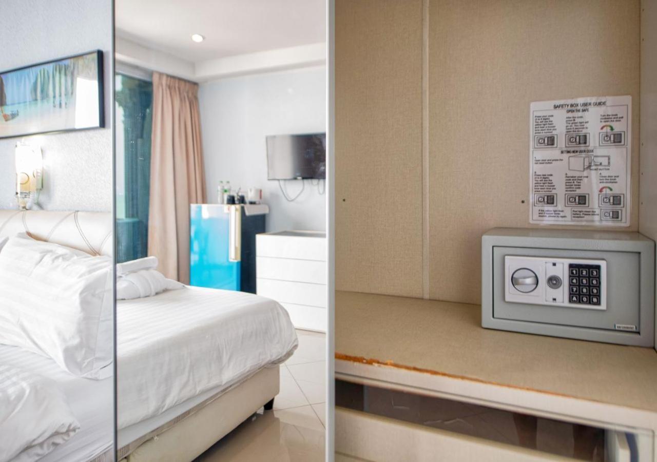 Akvavit Living Hotel Jomtien Beach Exterior photo