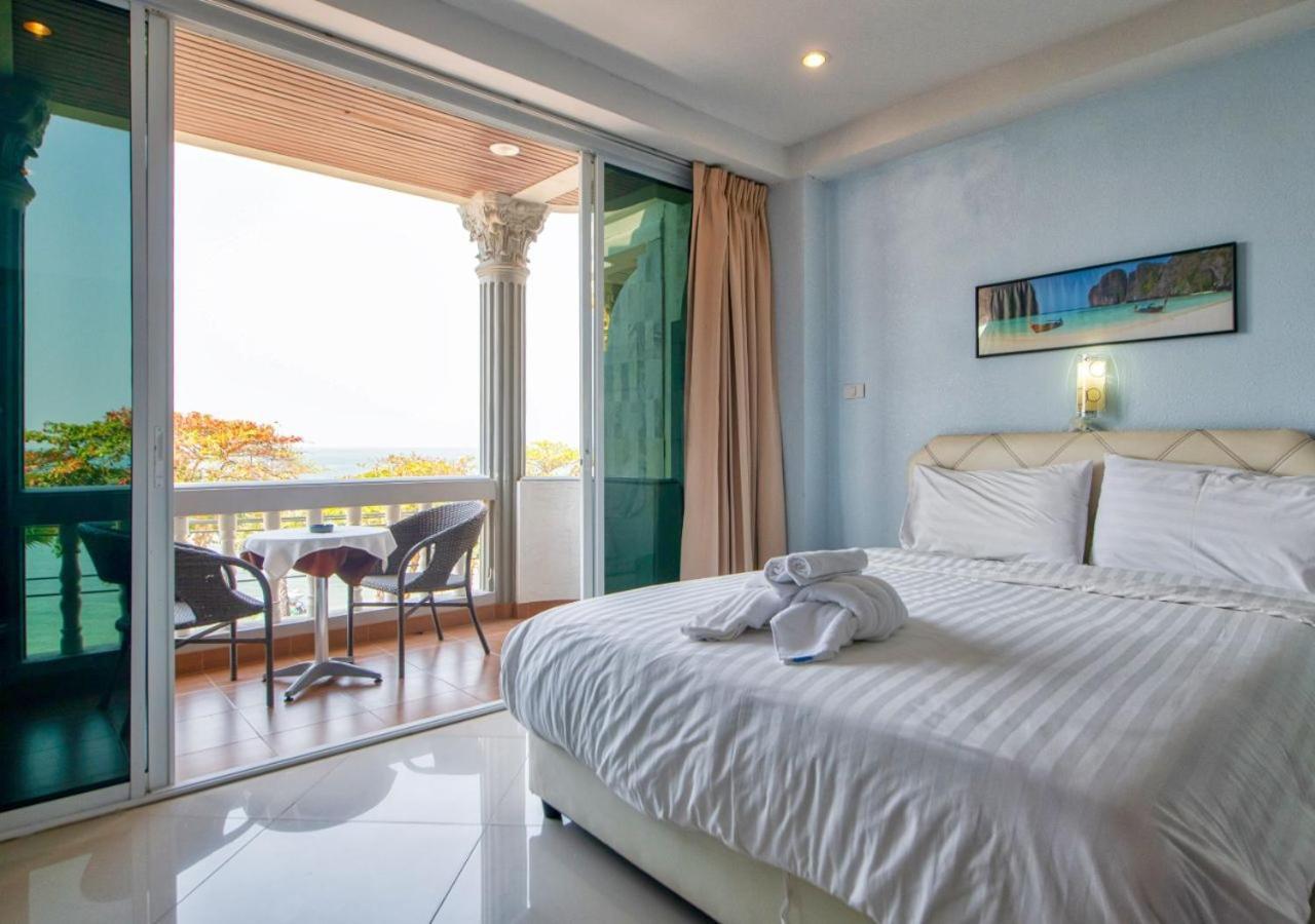 Akvavit Living Hotel Jomtien Beach Exterior photo