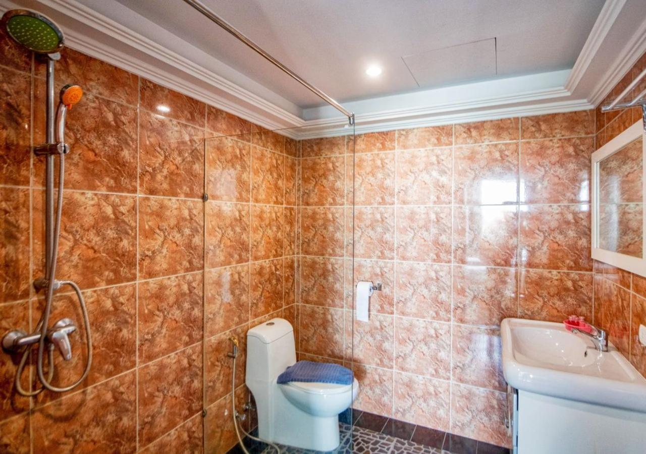 Akvavit Living Hotel Jomtien Beach Exterior photo