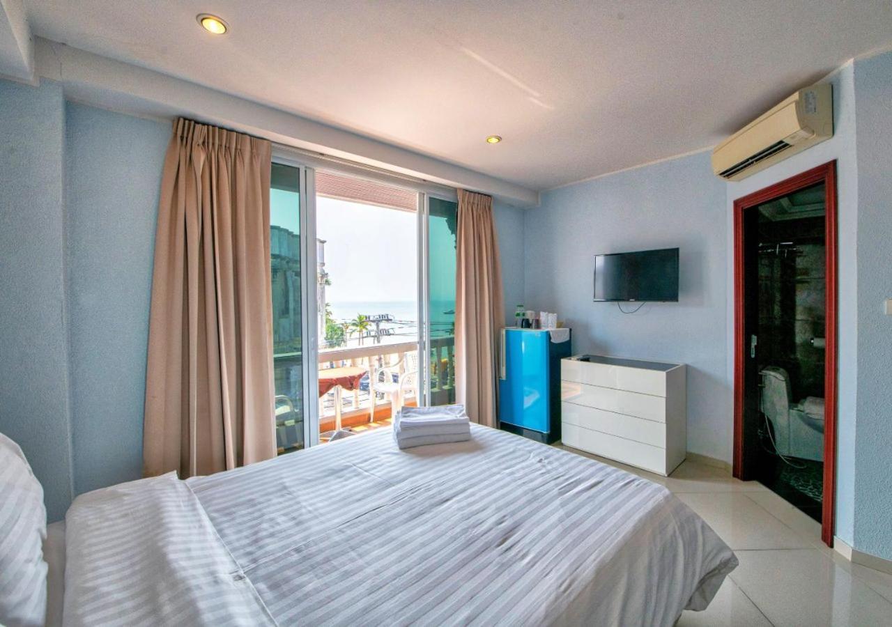 Akvavit Living Hotel Jomtien Beach Exterior photo